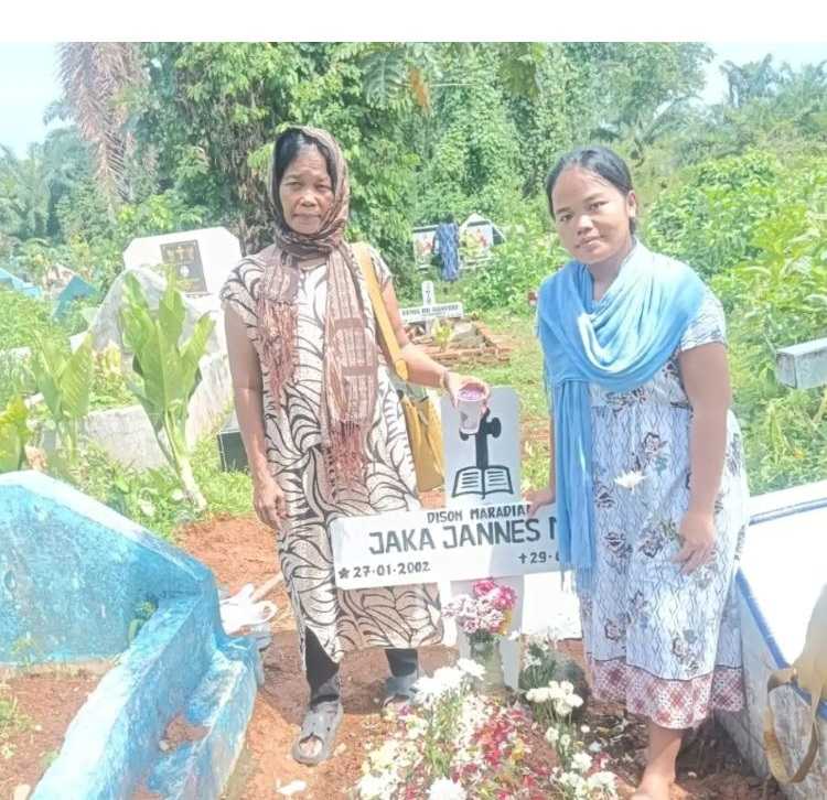Tangis Ibunda Jaka Jannes Malau Pecah, Minta Komisi III DPR RI Turun Tangan