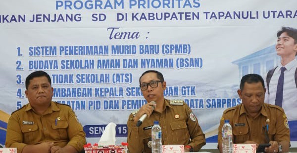 Bupati Taput Tekankan Pendidikan Karakter di Tengah Era AI