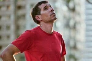 alex honnold panjat taipei 101 tanpa tali, aksi free solo paling berisiko