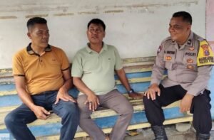 bhabinkamtibmas padang hilir imbau warga jaga kamtibmas di jalan intan