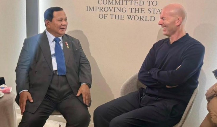 Bertemu Zinedine Zidane, Prabowo Bahas Sepak Bola Indonesia