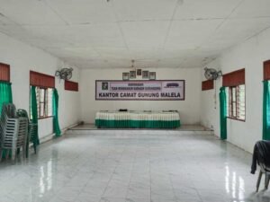 ruang rapat kecamatan gunung malela resmi dinamai tuan rondahaim saragih