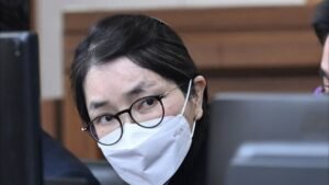 terima suap, eks ibu negara korsel kim dihukum penjara 20 bulan