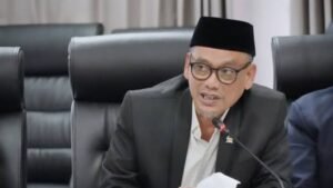 dpr nilai kenaikan insentif guru honorer rp400 ribu belum layak
