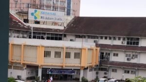 video bayi terbaring tak bernyawa viral, rsup adam malik beri penjelasan