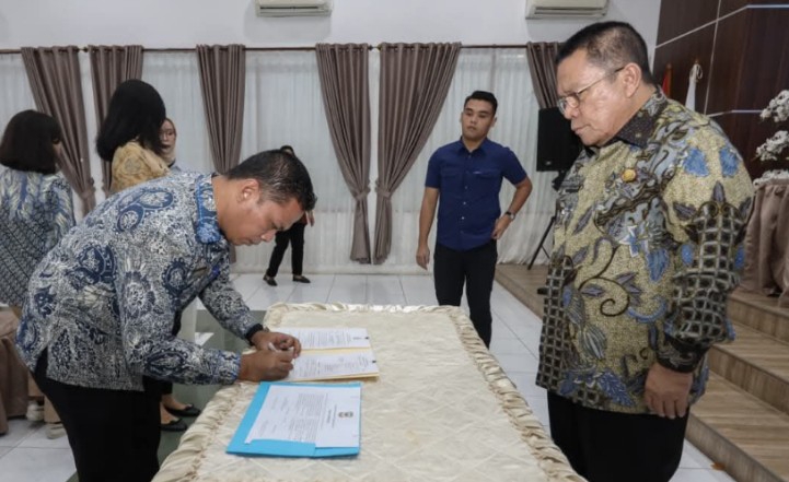Pejabat Pemko Siantar Teken Perjanjian Kinerja 2026