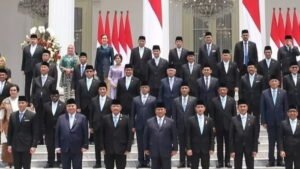 isu reshuffle kabinet kembali menggema, sejumlah menteri disebut masuk radar presiden