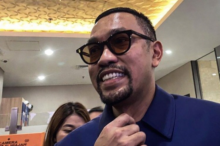 setelah sempat dinonaktifkan, ahmad sahroni kini kembali pimpin komisi iii dpr