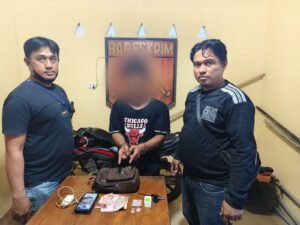 polisi tangkap pengedar sabu di ujung padang