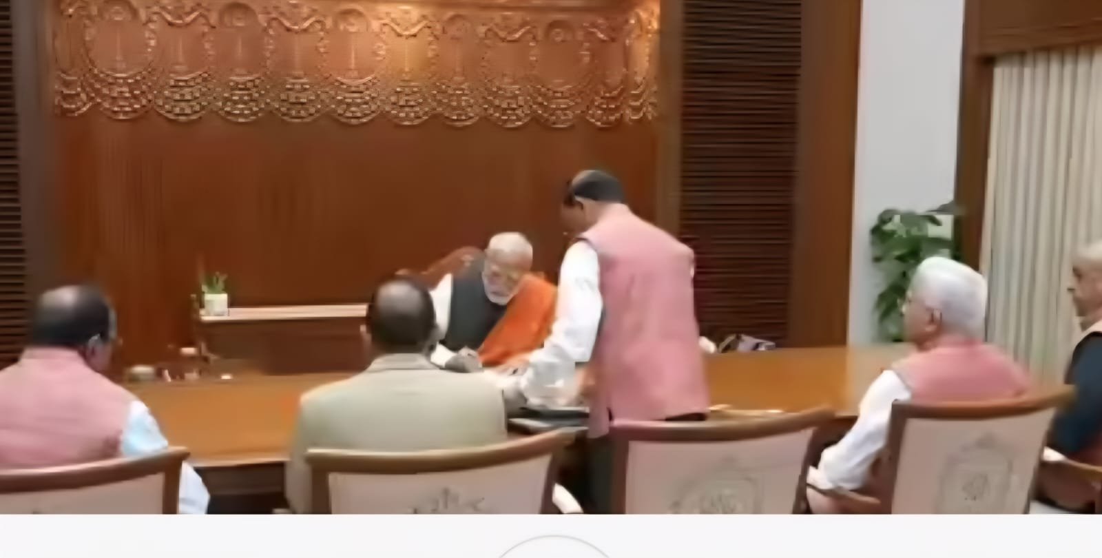 pm narendra modi teken sejumlah keputusan awal di kantor baru, fokus pada petani, umkm, dan start up