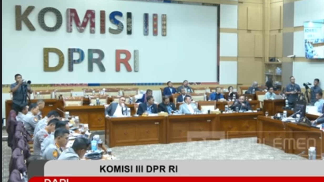 DPR Beri Tenggat Sebulan Kapolri untuk Bereskan Anggota Bermasalah