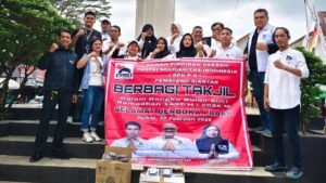 psi salurkan takjil kepada masyarakat di pusat kota siantar