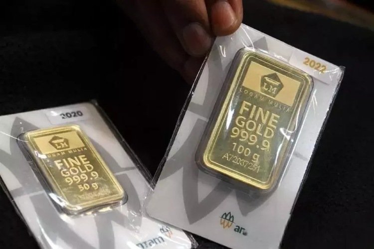 harga emas pegadaian dan antam turun 18 februari 2026, cek rinciannya