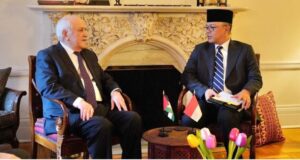 diplomasi 3 arah, menlu sugiono bertemu sekjen pbb dan wakil tetap palestina