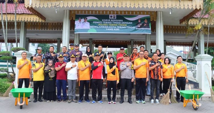 Polres dan Pemko Tebing Tinggi Lakukan Aksi Bersih-Bersih Ruang Publik
