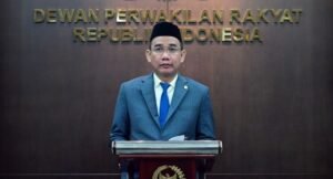 dpr di mk: uu guru dan dosen jamin penghasilan layak