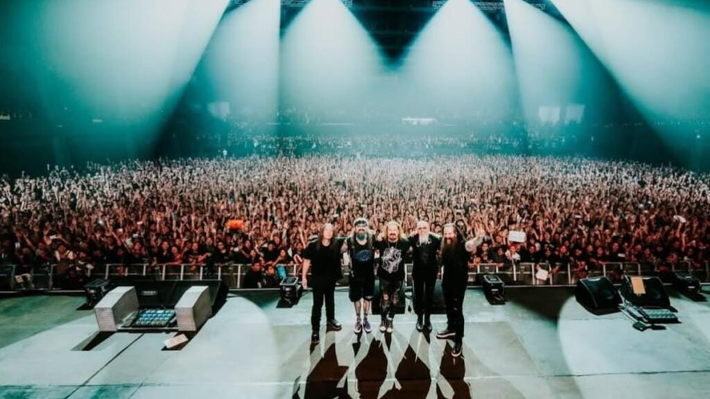 dream theater tampil garang di jakarta, 10 ribu fans rayakan reuni mike portnoy