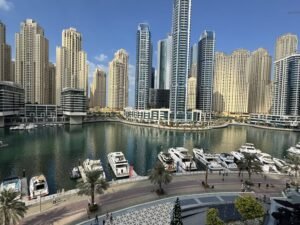 dubai akan bangun gold street, jalan berlapis emas di kawasan perdagangan emas