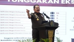 jaksa agung copot 31 kajari, termasuk kajari deli serdang dan padang lawas