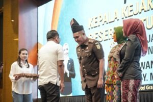 pisah sambut kajari medan, ridwan sujana angsar gantikan fajar syah putra