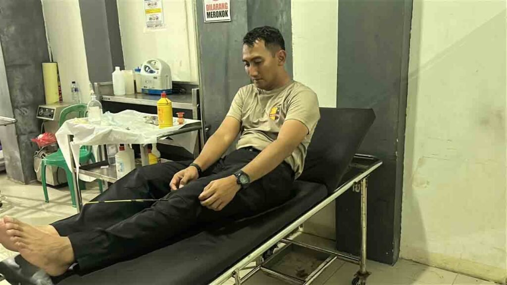 kapolres tual terkena panah saat bubarkan bentrok dua desa