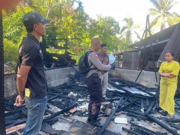 cekcok rumah tangga berujung api, suami di tapteng bakar rumah sendiri