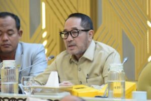 pensiun seumur hidup anggota dpr dihapus, dana diminta dialihkan ke nakes dan guru honorer