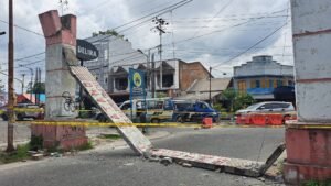 update kasus truk hantam gapura di siantar yang reruntuhannya timpa pemotor