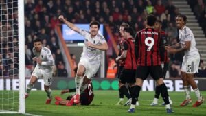 manchester united ditahan bournemouth 2-2, maguire kena kartu merah