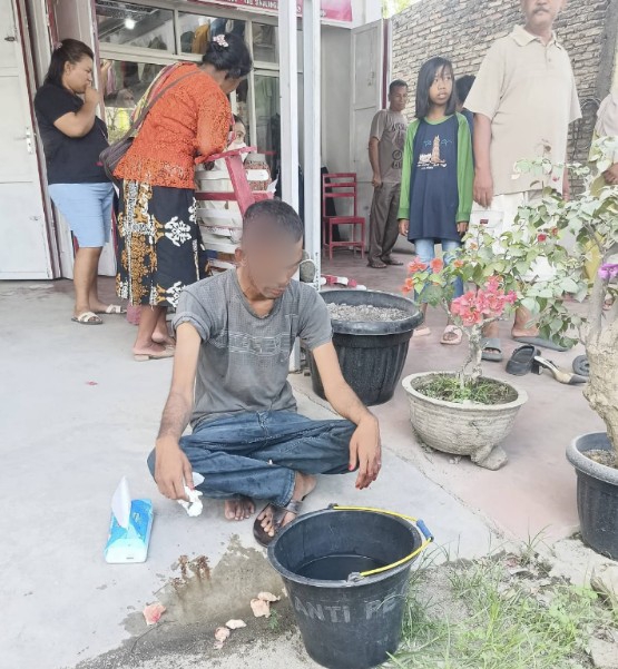 Viral, Pria Diduga Maling iPhone Ditangkap Warga di Kerasaan Simalungun