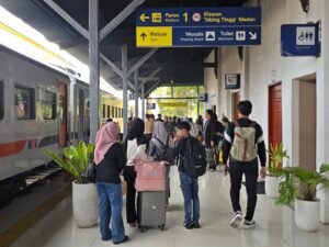 arus balik lebaran mulai padat, 11.732 penumpang tiba di stasiun medan dalam tiga hari