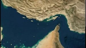 iran akan menyerang semua kapal yang melintasi selat hormuz