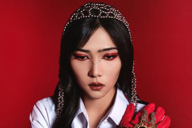 Isyana Sarasvati Klarifikasi Isu Sekte Satanik Usai Video Musik Abadhi Viral