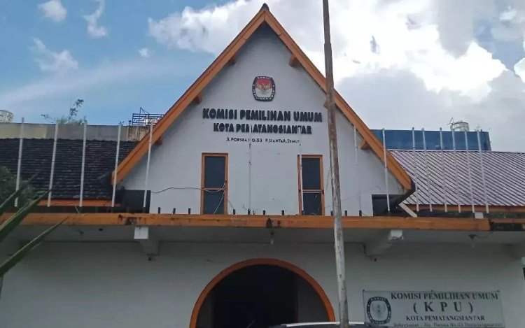 ijazah anggota dprd siantar diminta dibuka, warga ajukan permohonan ke kpu