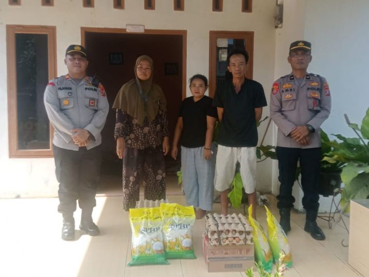 Polsek Perdagangan Bantu Korban Kebakaran di Simalungun, Salurkan Tali Asih