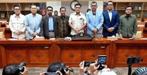 dpr ri minta polri bongkar aktor intelektual kasus penyiraman air keras aktivis ham