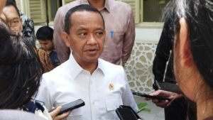 di tengah krisis global, bahlil pastikan bbm aman dan imbau hemat lpg