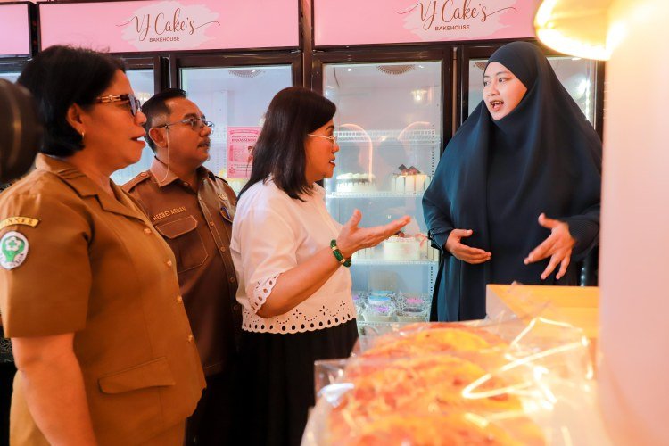 liswati wesly silalahi kunjungi 5 umkm pematangsiantar, dorong produktivitas dan permodalan