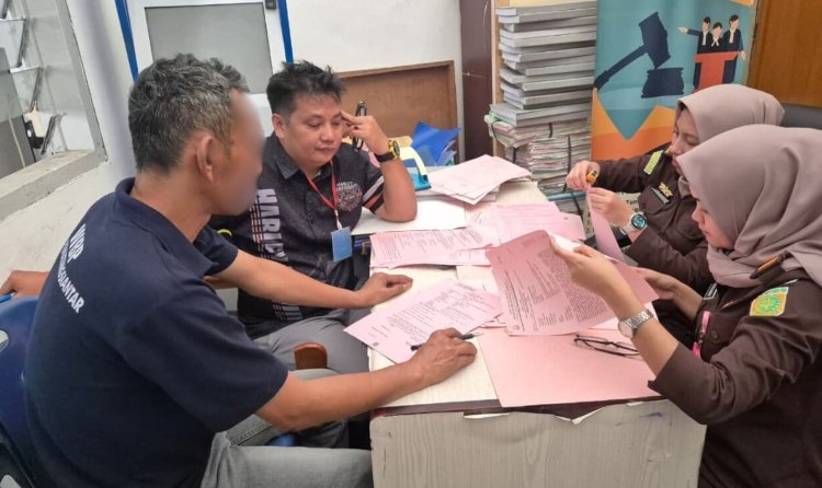 Tersangka Korupsi BUMNag Unggul Jaya Diserahkan ke Jaksa Simalungun, Kerugian Capai Rp533 Juta