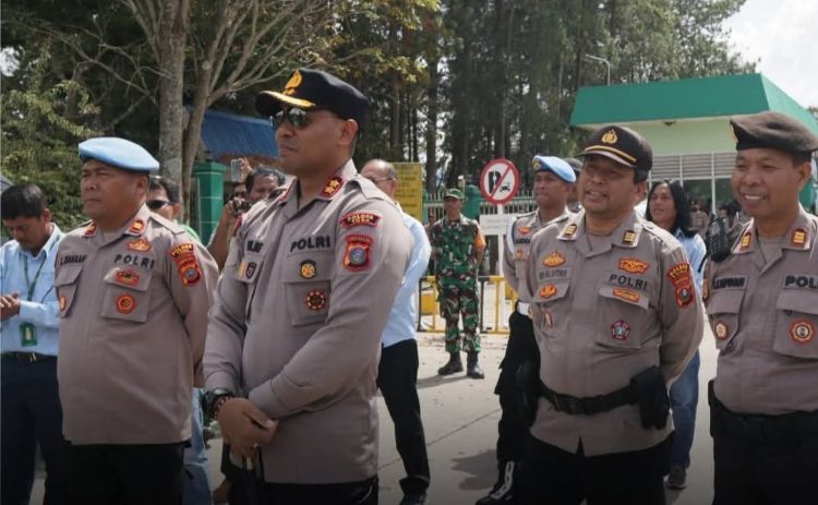 Polres Toba Kawal Aksi Buruh TPL, Unjuk Rasa Berlangsung Tertib dan Kondusif