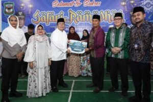wesly silalahi serahkan hibah rp50 juta ke masjid taqwa saat safari ramadhan pemko pematangsiantar