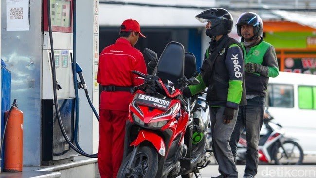 bahlil tegaskan harga bbm nonsubsidi indonesia ikuti pasar global, subsidi tetap prioritas