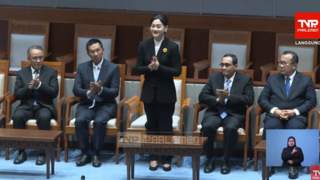 resmi! dpr ketok palu pimpinan baru ojk 2026–2031, kiki widyasari naik jadi ketua