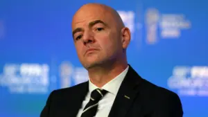 presiden fifa tegaskan sanksi berat untuk pemain yang bersikap rasis
