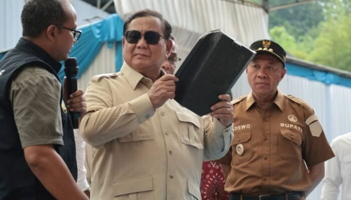 sampah di banyumas jadi genteng, bisa dipakai untuk program bedah rumah
