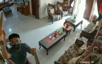 sadis di pekanbaru! boru sitio tewas dihantam balok, cctv ungkap aksi 4 pelaku