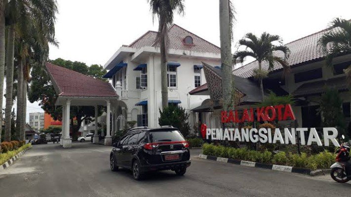 panitia seleksi jabatan pimpinan tinggi (jpt) pratama di lingkungan pemerintaj kota (pemko) pematangsiantar umumkan hasil seleksi administrasi terhadap 62 peserta yang ingin menjadi pejabat pimpinan tinggi di kota pematangsiantar, jumat (10/4/2026) melalui situs resmi pemko pematangsiantar: pematangsiantar.go.id.