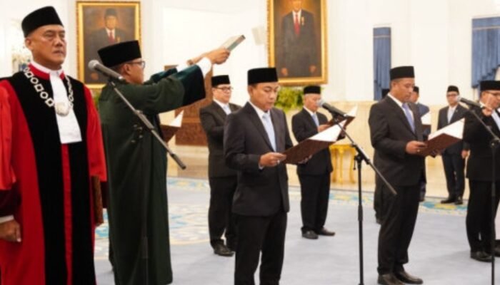 hery susanto dilantik 10 april bersama 8 komisioner ombudsman, 16 april ditangkap kejagung