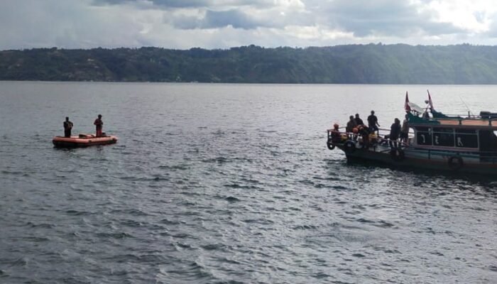 frater yang tenggelam di danau toba belum ditemukan