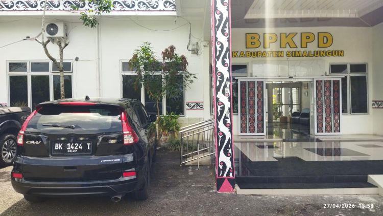Mobil Dinas BPKPD Simalungun Ubah Pelat Merah, Inspektorat Bungkam